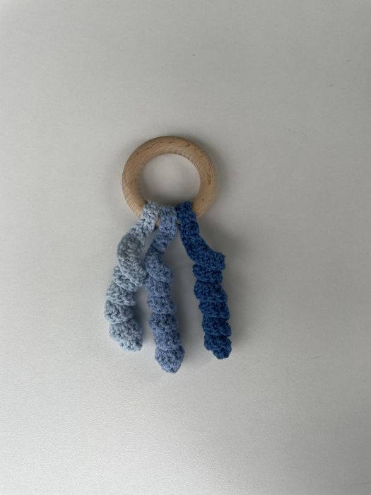 Монтесори гризалка за бебета