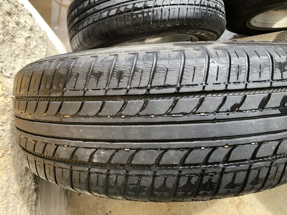 4 летни гуми с джанти