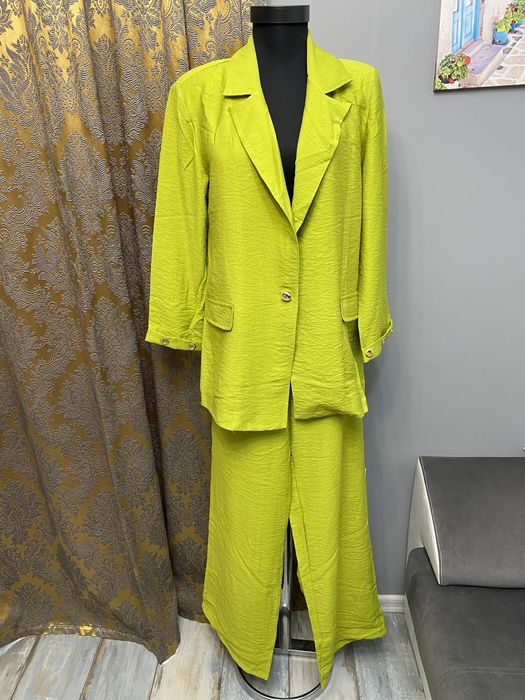 Комплект сако и панталон
