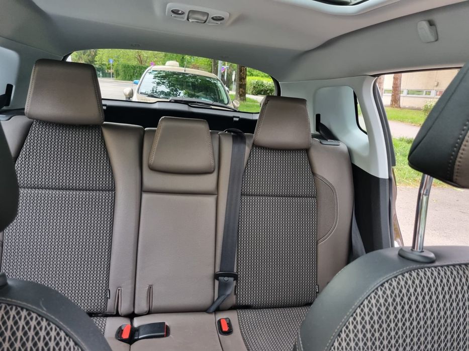 Peugeout 2008 1,2 benzina