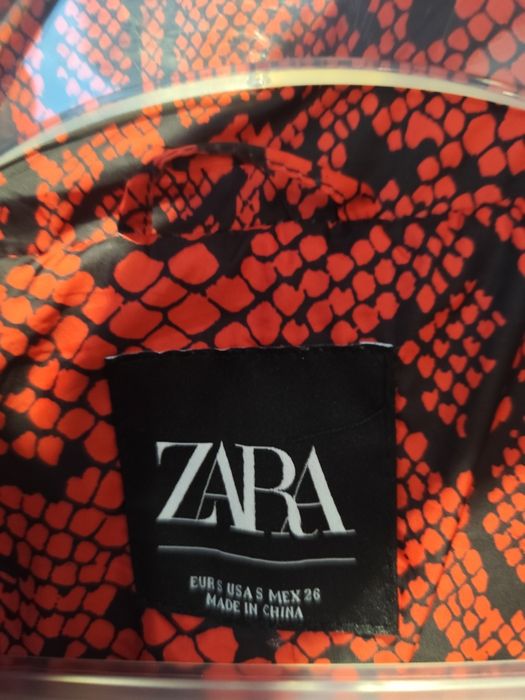 Дамско яке ZARA с качулка