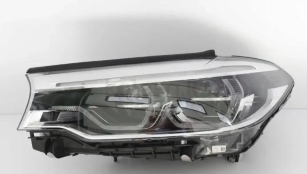 Фара передняя BMW G30