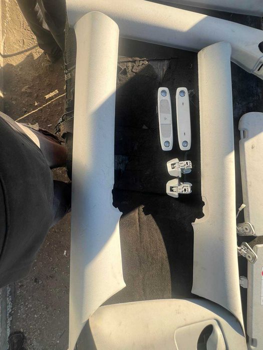 Мек таван Tesla Model 3 2021 комплкт с колонки дръжки и конзоли