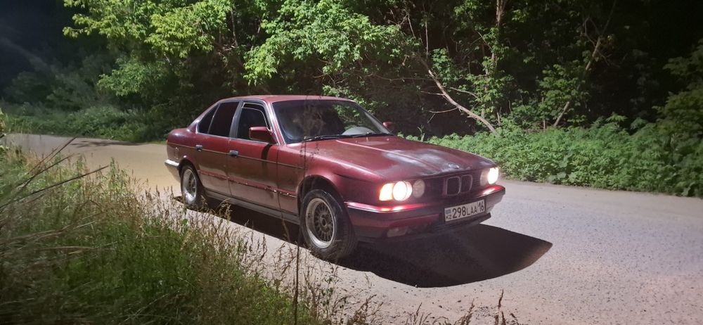 Продам  машину bmw e34
