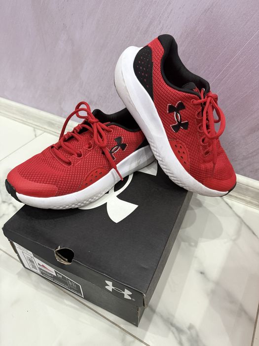 Маратонки Uder Atmour