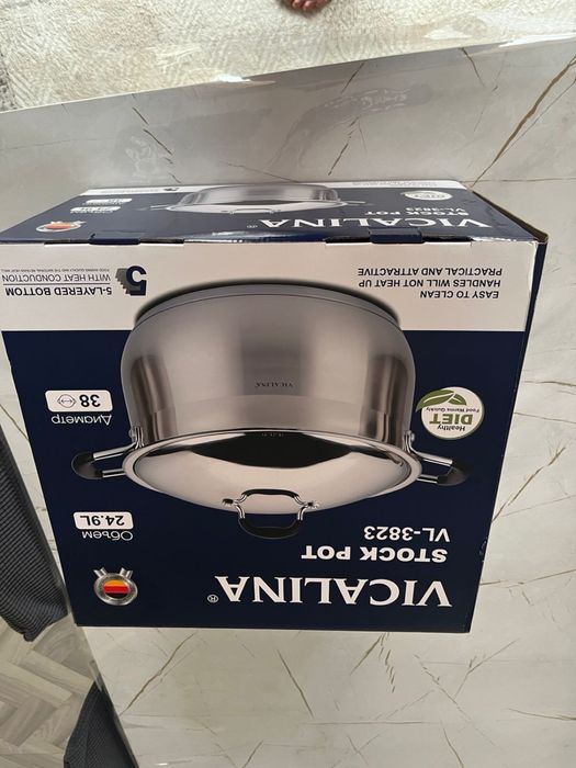 Кастрюля 24 л новая