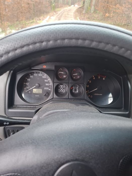 Mitsubishi Pajero Mk3 2003 2.5 td