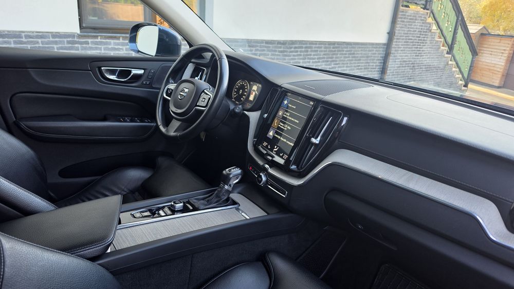 VOLVO XC60 2019 — imagine 5