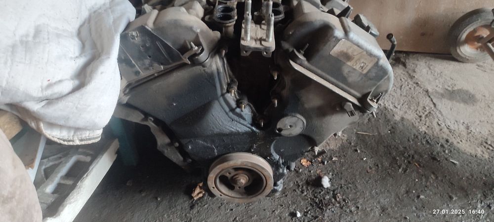 Двигатель Mazda MPV по запчастям. Б/у оригинал.
