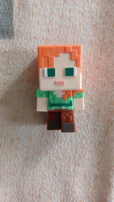 Продам фигурку из майнкрафта