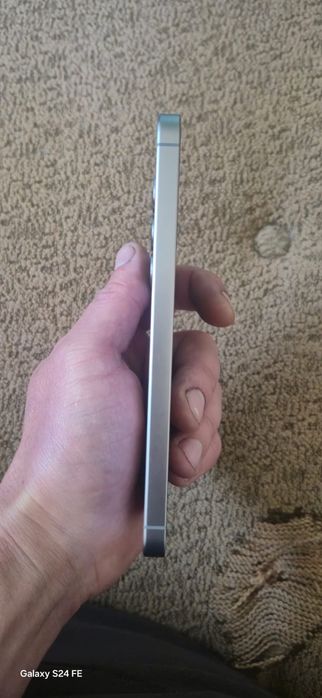 Samsung S25 на 12ГБ/256 ГБ