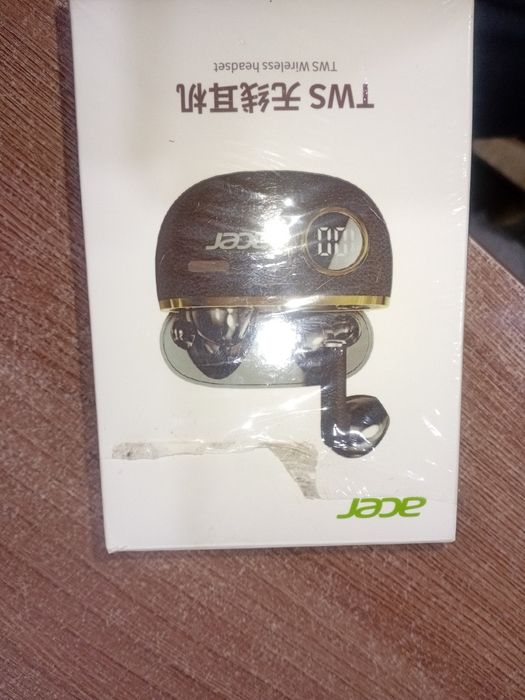 Продам наушники новые