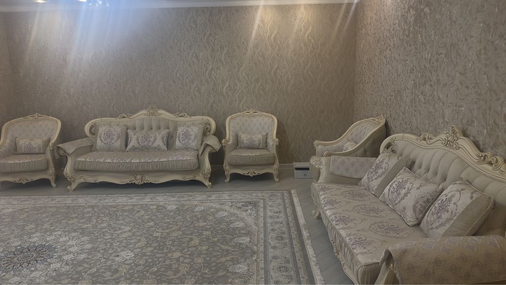 2 дивана и 3 кресла