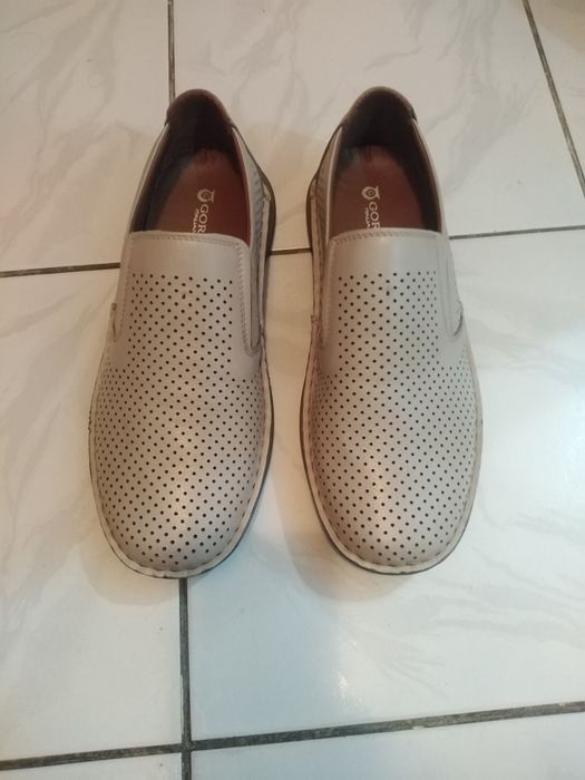 De vinzare pantofi de vara
