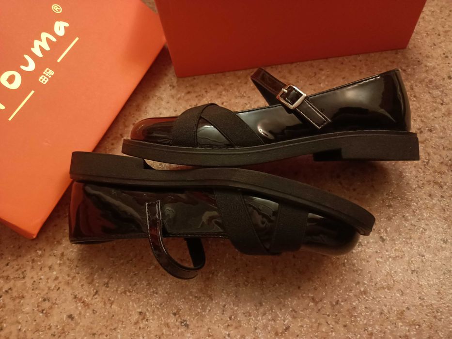 Школьные туфли для девочек