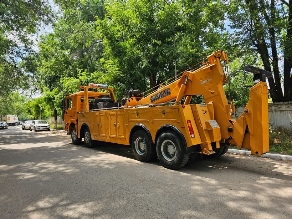 Грузовой эвакуатор