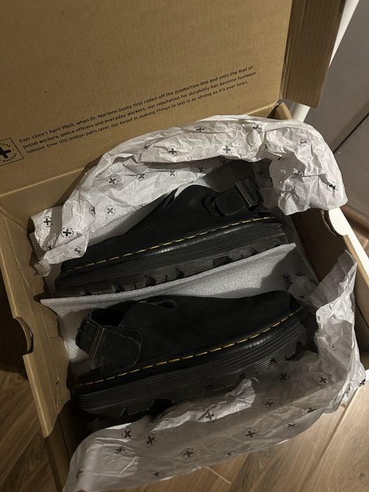 Обувки Dr. Martens 39