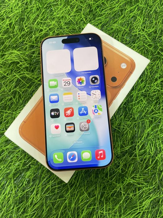 Смартфон Apple iPhone 17 Pro оранжевый orange