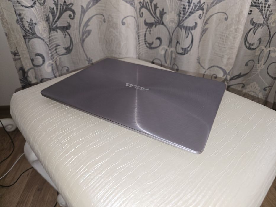 ASUS ZenBook UX310UA i5-7200U / 8GB RAM / 256GB SSD + 1TB HDD /GeForce  940MX