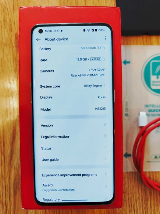 OnePlus 10 Pro 12GB RAM / 256GB – stare foarte bună + 2 huse + 2 folii