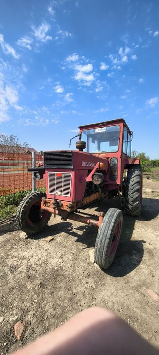 Tractor universal u650 + plug + disc