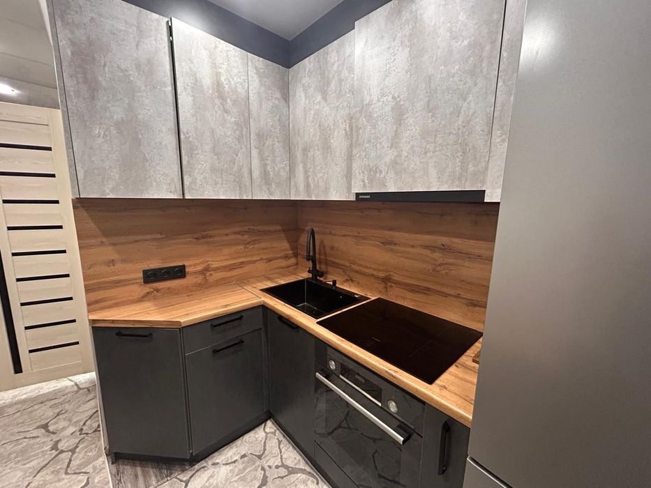 продается 1 комнатная квартира