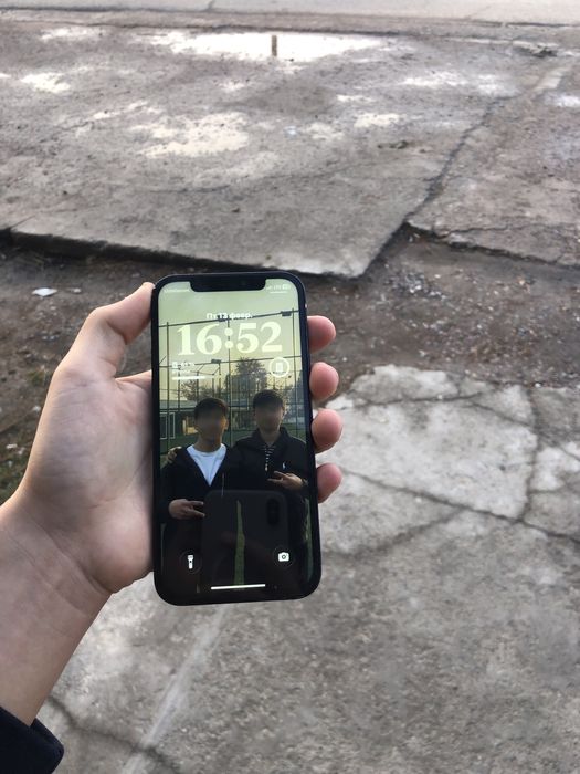 iphone 12 odiyal xolata