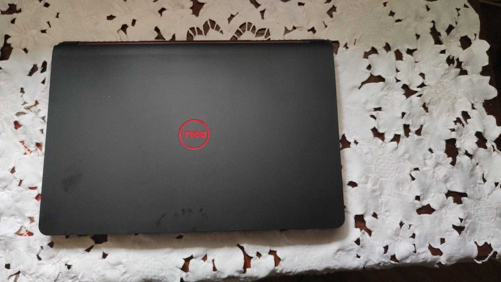 Laptop Dell Inspirion i5 -32 gb RAM,  placa video 4 gb 1050 gb