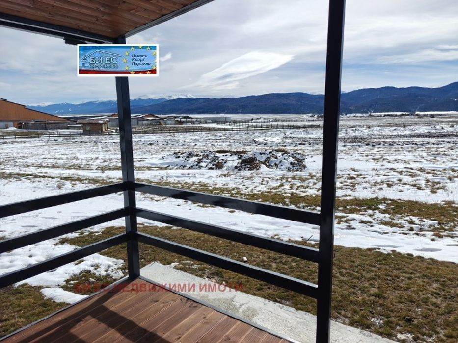 Къща в с. Рельово 68 m² и двор 4000 м²