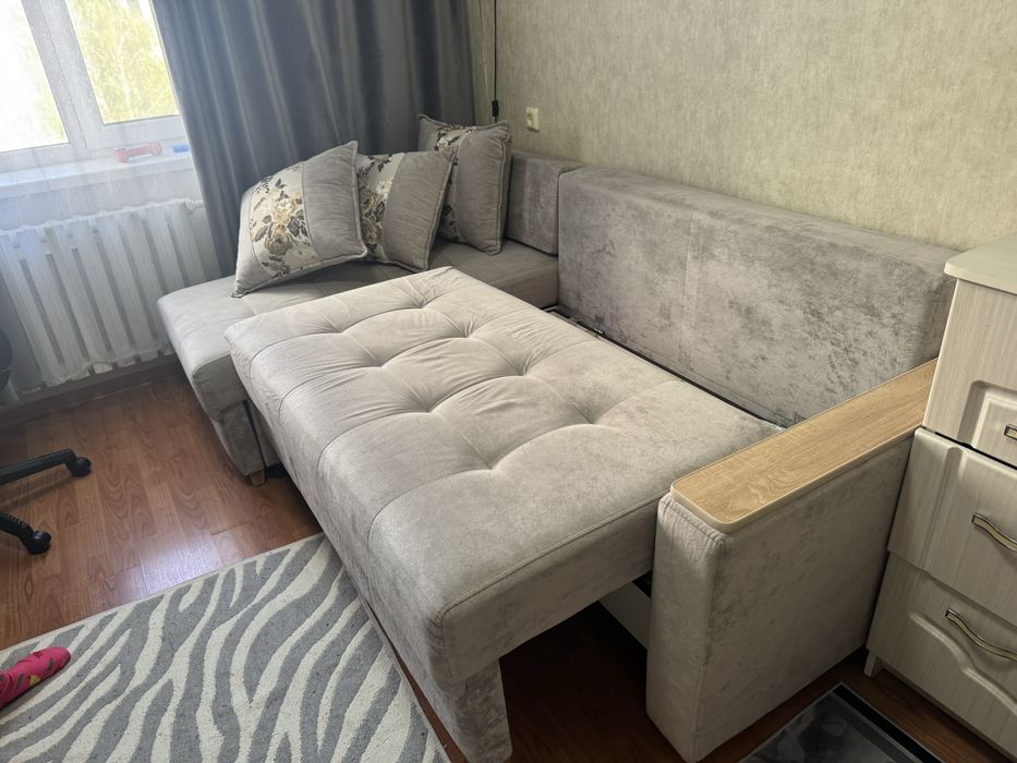 Диван в хорошем состоянии