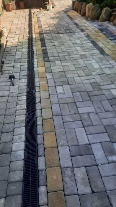 Комплект водоотводного пластикового лотка Gidrolica Light 08097