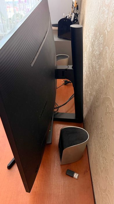 Монитор Samsung U32h850umi