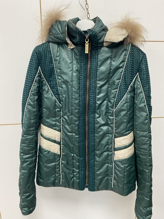 Яке Alessa с качулка с косъм