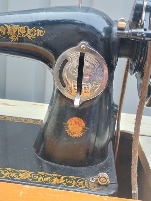 Продам швейную машинку