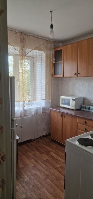 1 бөлме жалға беріледі