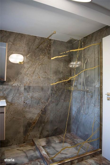 Casa 5 camere, 5 bai, Borhanci + Garaj, Piscina si curte 700 mp