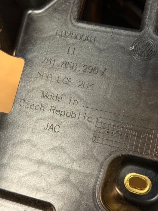 Plansa bord vw touareg 2018-2026