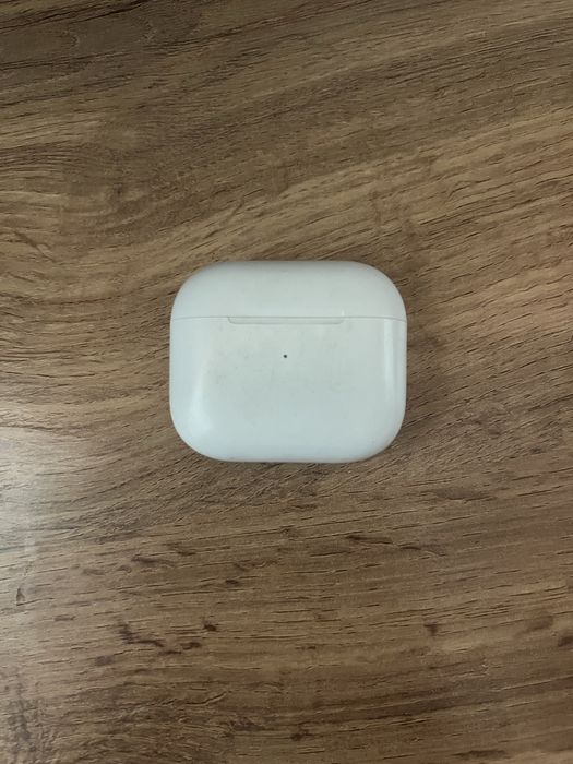 Продам  AirPods 3