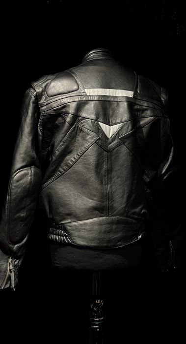 Бомбер из натуральной кожи