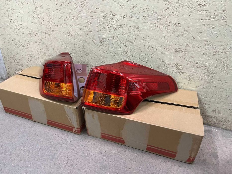 Фонарь на Тайота Рав4 2013- / Toyota Rav4 2019