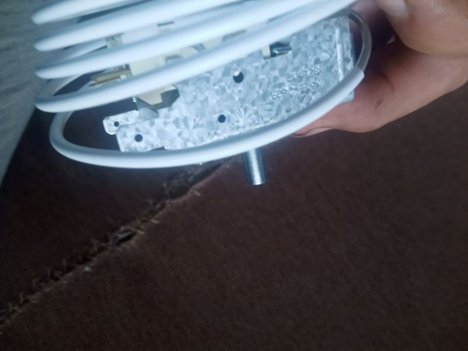 продаем термостат для холодильников К57 новый