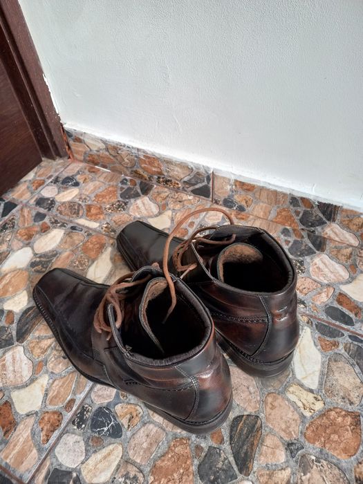 Ghete din piele imblatine barbati marca Lanetti nr 44 stare perfeca