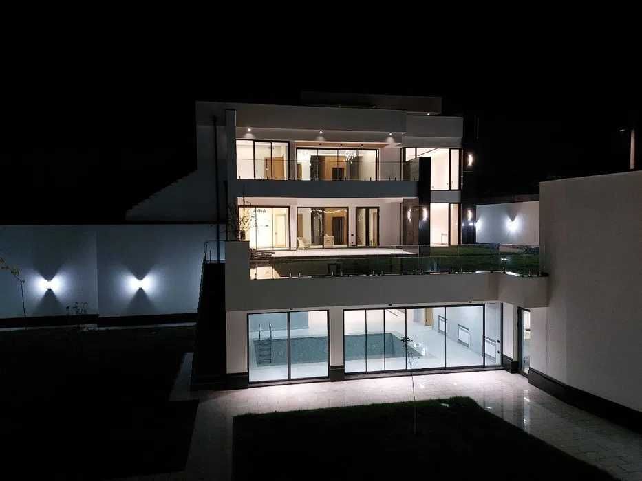 Продается шикарный дом - белая вилла в престижном районе