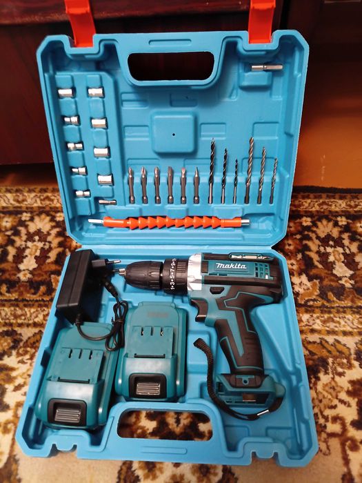 Шуруверт новый makita