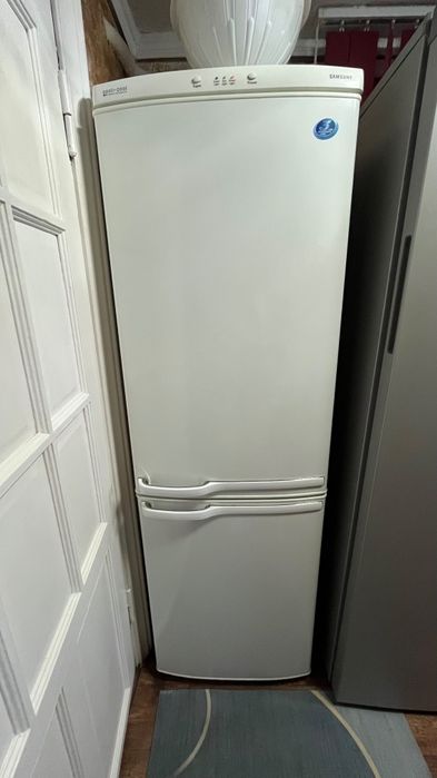 Продам холодильник Samsung