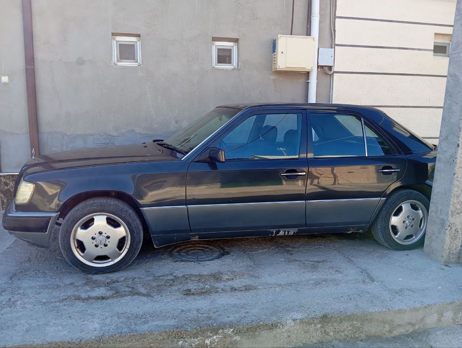 W124 E230 Mercedes Benz sotiladi