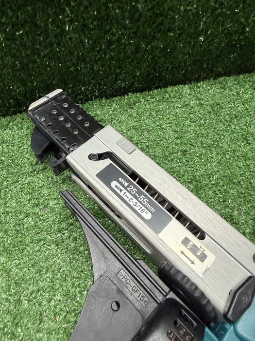 Винтоверт за гипскартон Makita DFR550