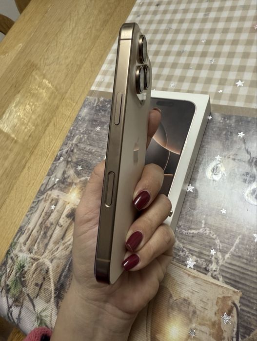 iPhone 16 Pro Gold