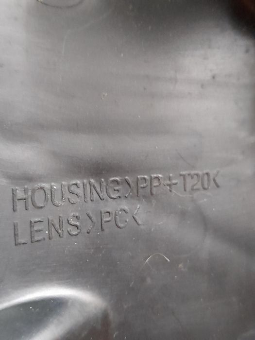 Фар за Рено Лагуна-Нов и 3 бр. СД-та