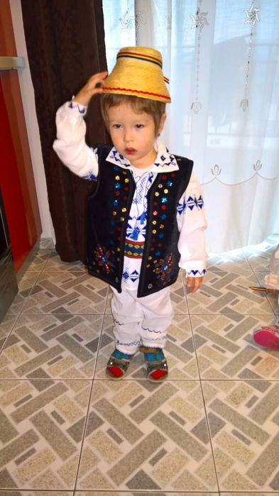Costum popular băiat
